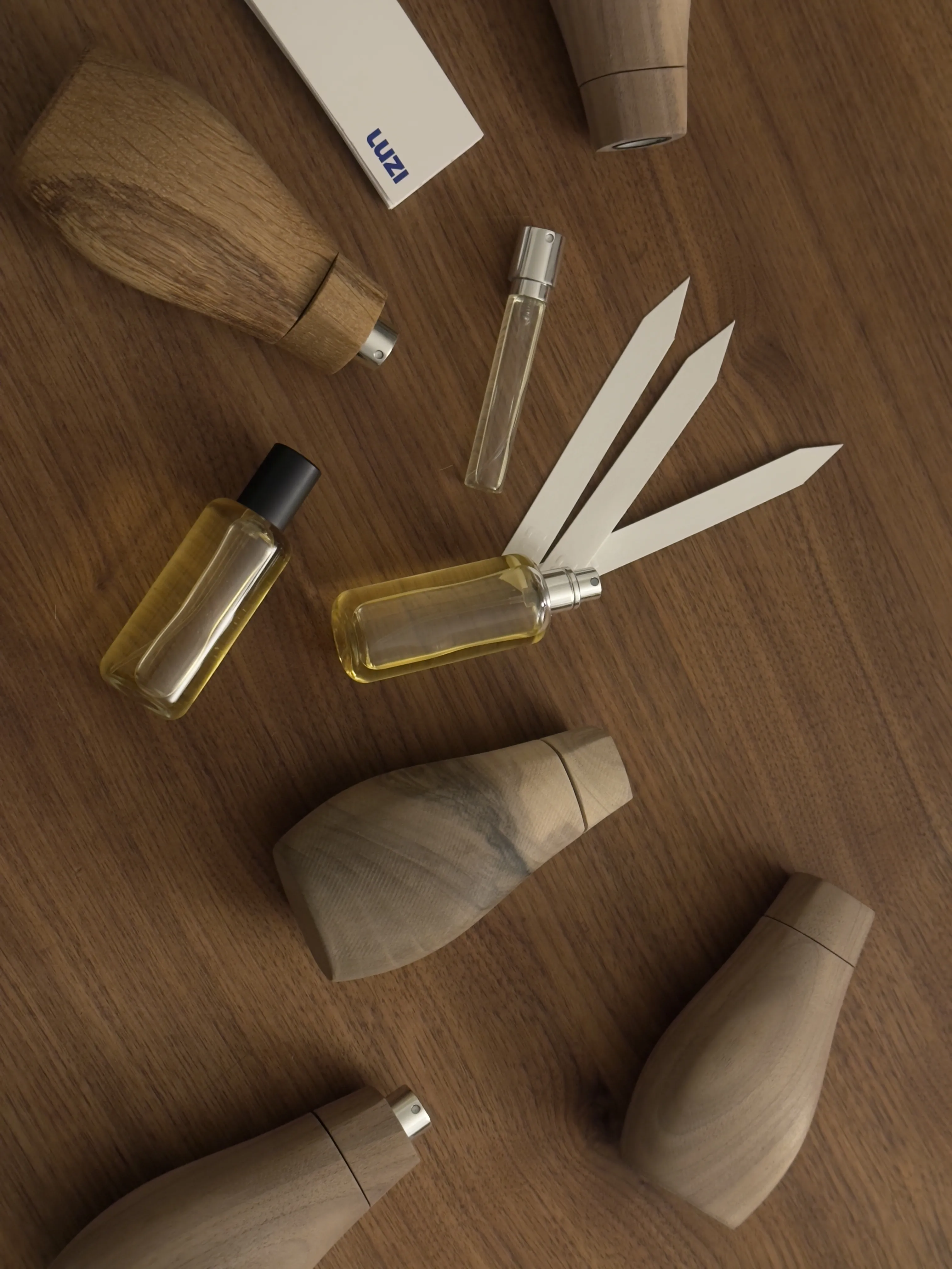 Emil Vorbrugg - Fragrance flacons and test scents